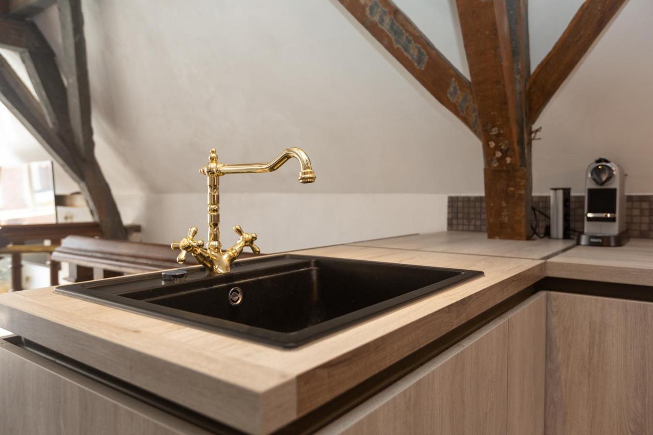 The Loft 300 - R Q C Apartman Hága Kültér fotó